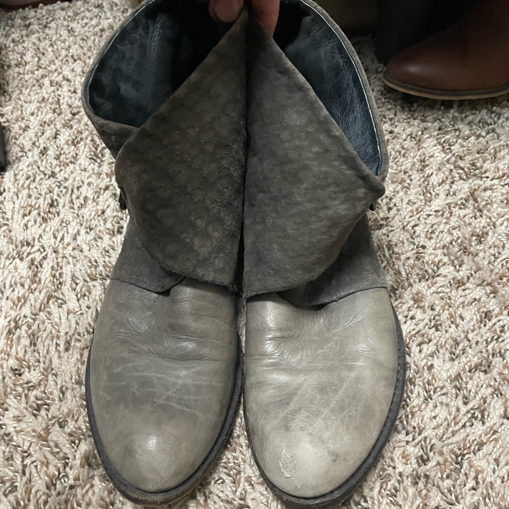 Barney’s New York co op ankle boot in 38.5